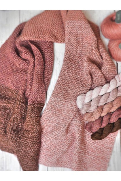 Une magnifique écharpe tricotée en baby alpaga. Toute douce, un